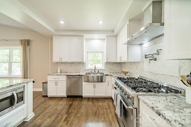 Discover a true Lake Norman gem! Tucked away on nearly an acre - photo 17