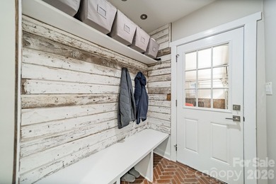 Discover a true Lake Norman gem! Tucked away on nearly an acre - photo 19