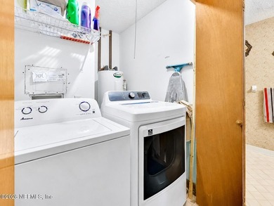 Rare opportunity to own an end-unit townhome in a quiet - photo 22