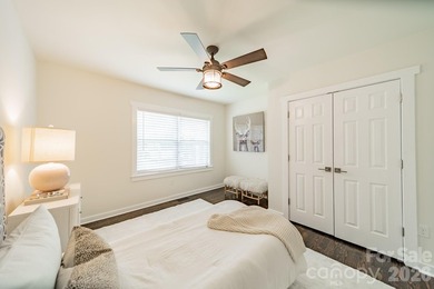 Discover a true Lake Norman gem! Tucked away on nearly an acre - photo 26