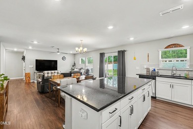 TAKING BACKUP OFFERS - Move-in ready and beautifully updated! - photo 8