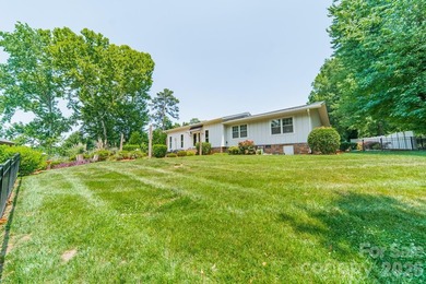 Discover a true Lake Norman gem! Tucked away on nearly an acre - photo 38