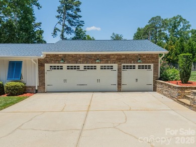 Discover a true Lake Norman gem! Tucked away on nearly an acre - photo 41