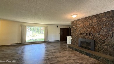 Enjoy waterfront living with this 3-bedroom, 2-bath home - photo 2