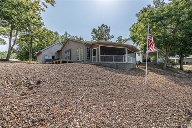 Don't miss this beautiful 3 bedroom, 2 bath waterfront home - photo 23