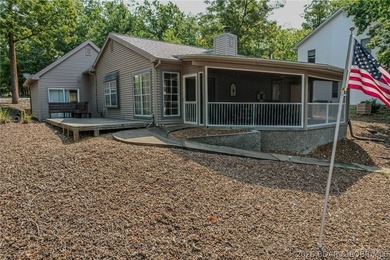 Don't miss this beautiful 3 bedroom, 2 bath waterfront home - photo 29