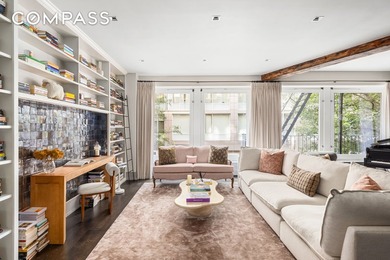 A Sophisticated SoHo Loft with Iconic Views This brilliantly - photo 3