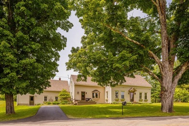 Welcome to The Farmhouse on Crawford, a beautifully renovated - photo 9