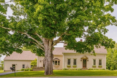 Welcome to The Farmhouse on Crawford, a beautifully renovated - photo 10