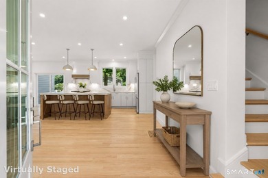 Experience exceptional contemporary design and detail in this - photo 6