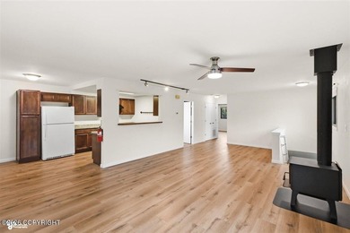 This Condo has it all! The Seller spared no expense when - photo 5