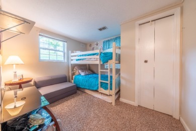 Rental friendly neighborhood, gentle walk to water! - photo 23