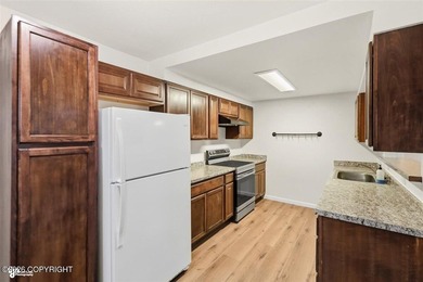 This Condo has it all! The Seller spared no expense when - photo 7