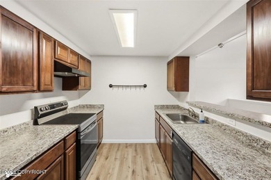 This Condo has it all! The Seller spared no expense when - photo 8