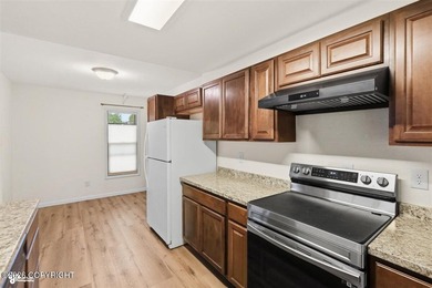 This Condo has it all! The Seller spared no expense when - photo 10