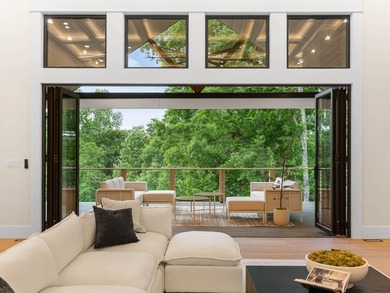 A Masterpiece in the exclusive North Harbour enclave on Lake - photo 19