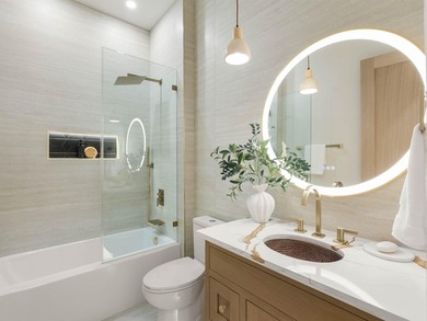 A Masterpiece in the exclusive North Harbour enclave on Lake - photo 32