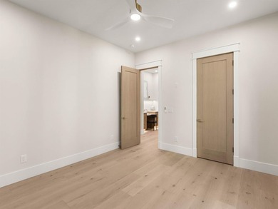 A Masterpiece in the exclusive North Harbour enclave on Lake - photo 34