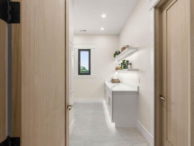 A Masterpiece in the exclusive North Harbour enclave on Lake - photo 40