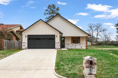 Offered at $16,000 below appraisal! If quality and style are - photo 42