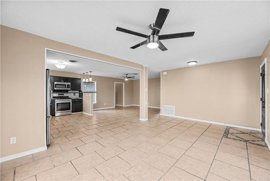 Experience the perfect blend of classic style and modern comfort - photo 8