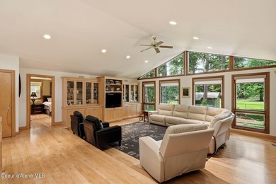 GOLF COURSE LIVING ON THE 5TH FAIRWAY AT AVONDALE. Beautifully - photo 8