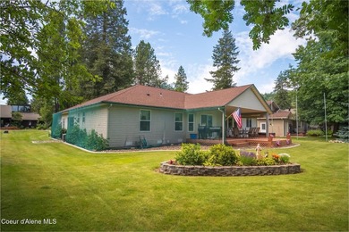 Experience the best of North Idaho living in Twin Lakes Village! - photo 4