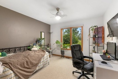 Rare opportunity to own a private 5.14-acre horse property in - photo 14