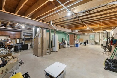 Rare opportunity to own a private 5.14-acre horse property in - photo 26