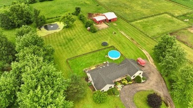 Rare opportunity to own a private 5.14-acre horse property in - photo 34