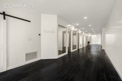 Imagine owning a Manhattan townhouse where you can wake up in a - photo 5