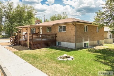Totally renovated brick home in a great neighborhood! This - photo 35