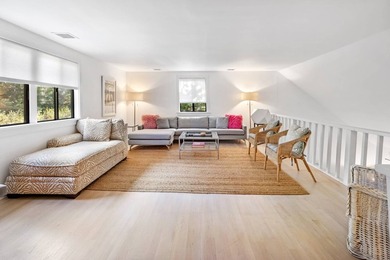 This nicely renovated home is located in Clearwater Beach, a - photo 8