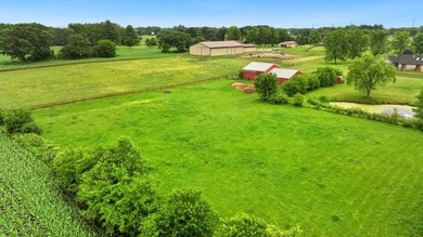 Rare opportunity to own a private 5.14-acre horse property in - photo 40