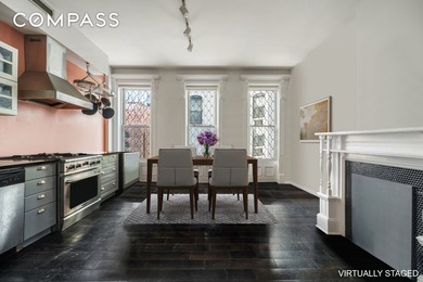 Imagine owning a Manhattan townhouse where you can wake up in a - photo 10