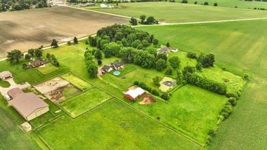 Rare opportunity to own a private 5.14-acre horse property in - photo 45