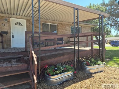 Totally renovated brick home in a great neighborhood! This - photo 46