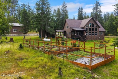 Nestled on the coveted Hope Peninsula--a protected wildlife - photo 2