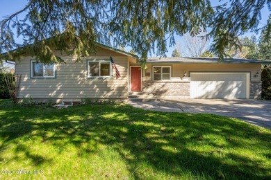 Welcome to this beautifully maintained and thoughtfully updated - photo 1