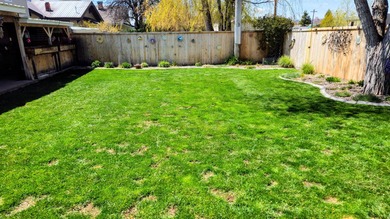 Immaculate 4 bedroom, 3 bathroom home located in the heart of - photo 38