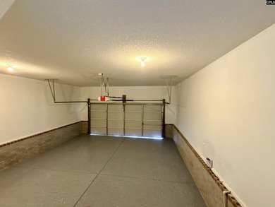 Welcome to The Summit. Step inside the foyer and into the living - photo 39