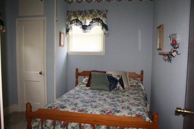Welcome to this move-in ready home that clearly shows the care - photo 18