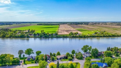  Home For Sale in Saint-Charles-Sur-Richelieu 