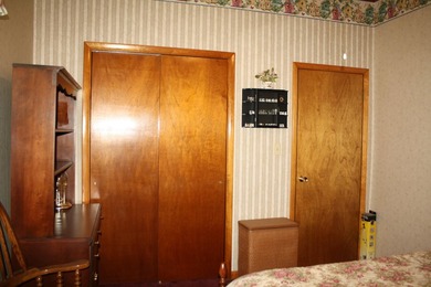 Welcome to this move-in ready home that clearly shows the care - photo 22