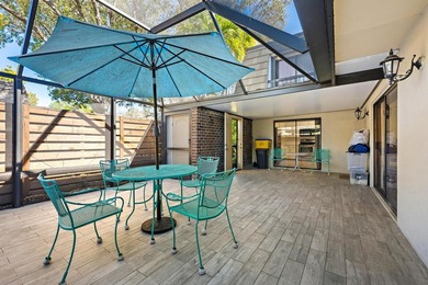 Welcome to this beautifully renovated 2-bedroom, 2.5-bath - photo 5
