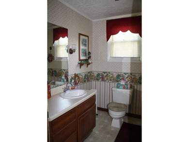 Welcome to this move-in ready home that clearly shows the care - photo 26
