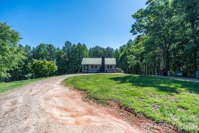 Perfectly set on nearly 350 acres of prime mountain land - photo 11