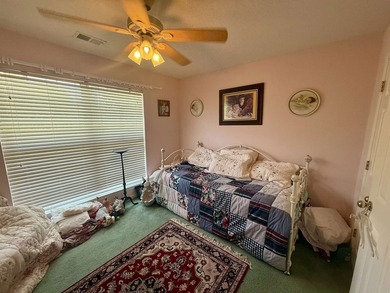 Welcome to this beautifully maintained home in the Arrowhead - photo 12