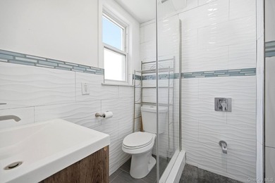 Updated and ready for your movee visit 400 Pratt Ave, Plenty of - photo 13