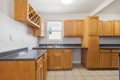 Updated and ready for your movee visit 400 Pratt Ave, Plenty of - photo 15